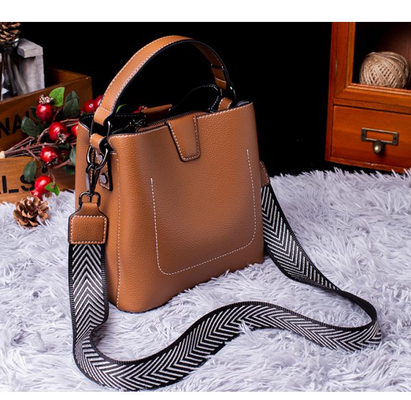 Leather bucket bag - 图片 6