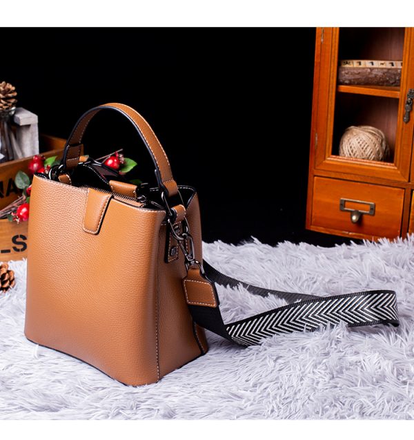 Leather bucket bag - 图片 11