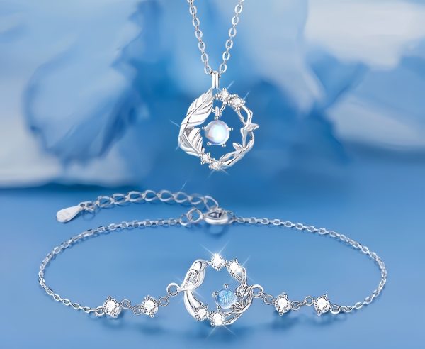 Blue Eucalyptus Encountering Bird Necklace
